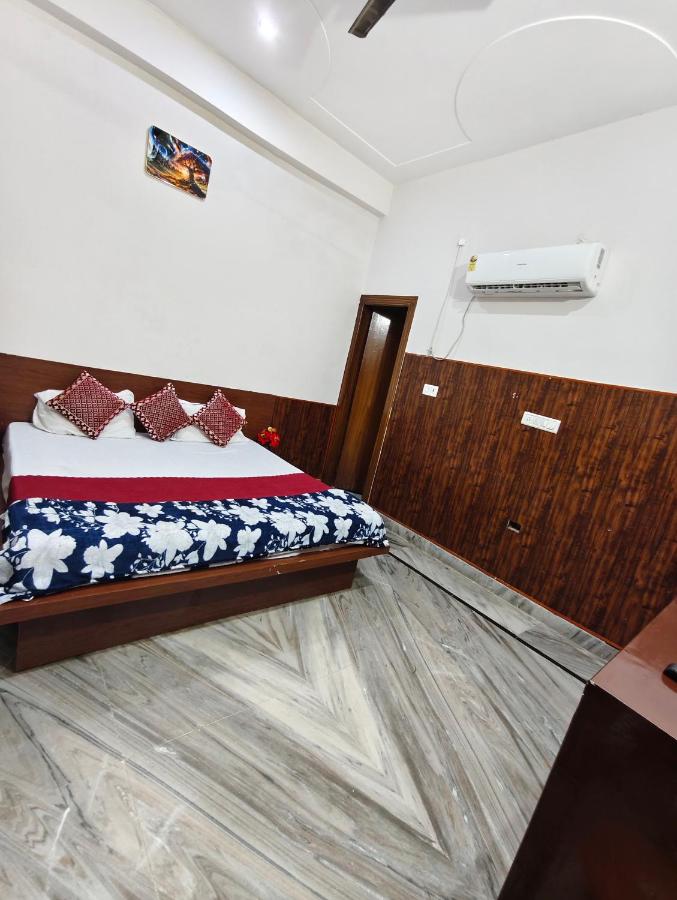 Camera Deluxe (2 Adulti + 1 Bambino)