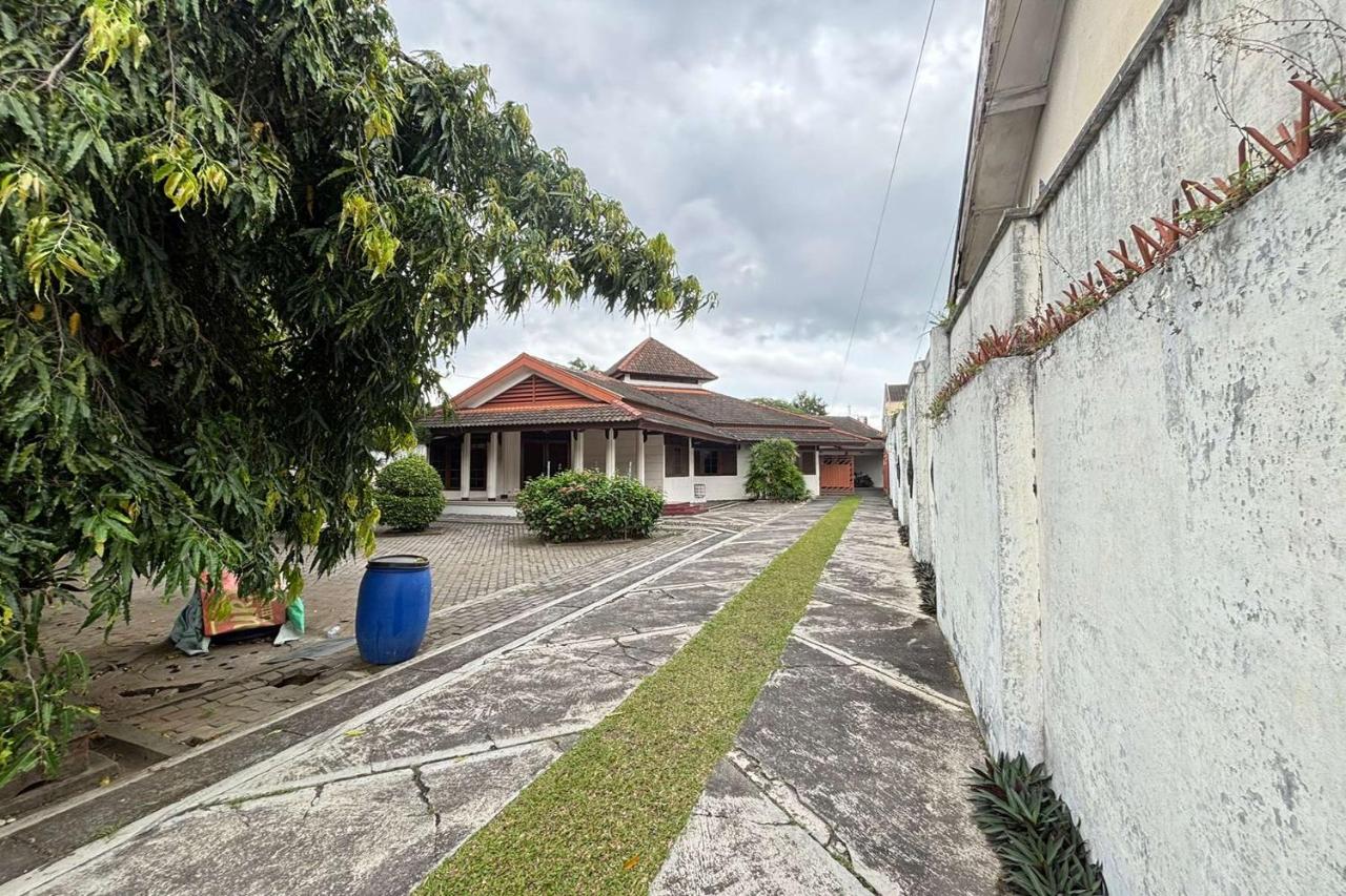 Hotel O Harumi Family Homestay - Ferienwohnung Wonosobo