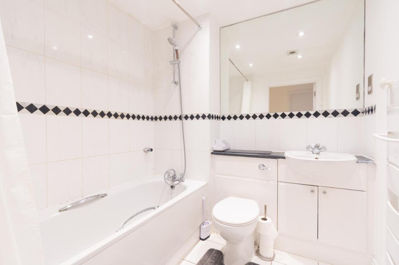 Standard Double Room with Shared Bathroom