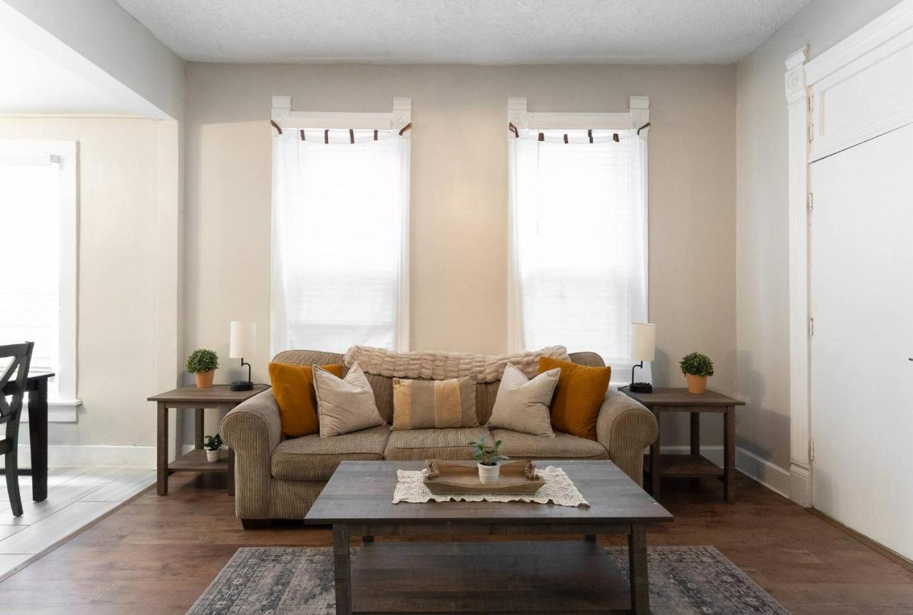 3 bed 2 Bath Walk to Fountain Square, Pet Friendly - B&B Indianapolis
