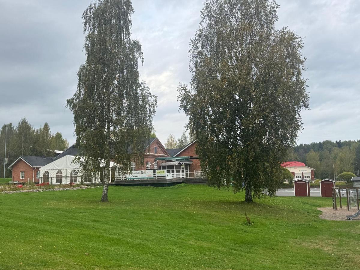 Camera Deluxe Doppia con Letti Singoli