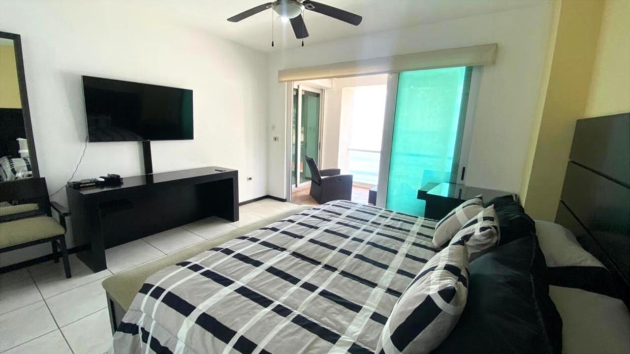 Horizon #2 Esmeralda de Lujo Frente Playa y Malecón - B&B Mazatlán