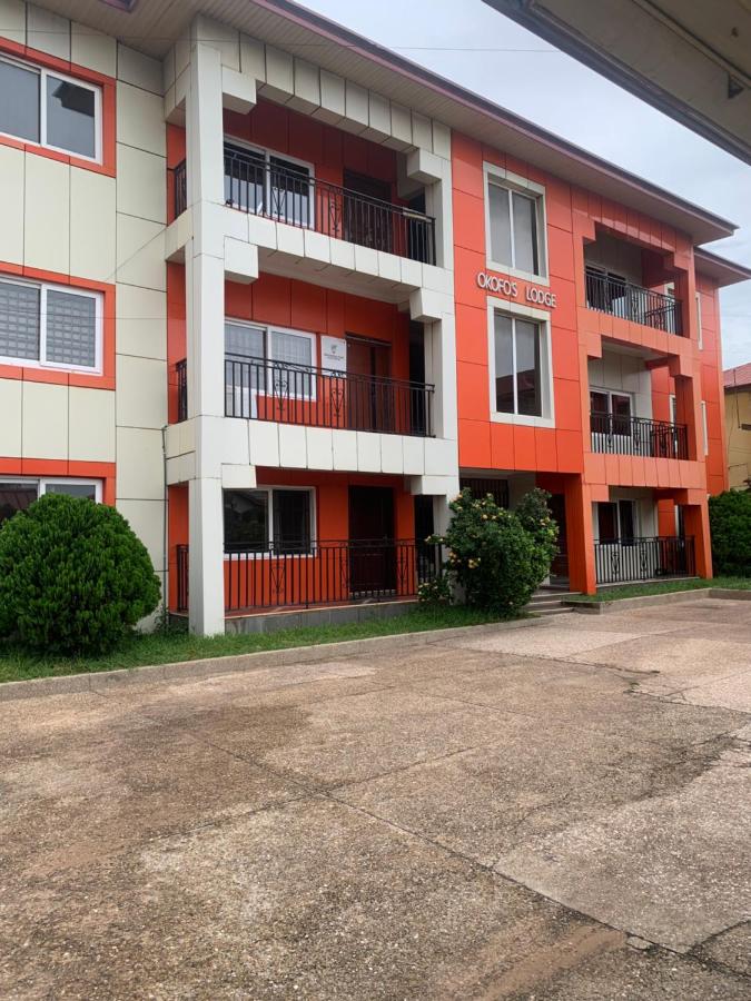 Cozy and Comfortable 2 bedroom for Families Home-away near Airport - B&B Accra