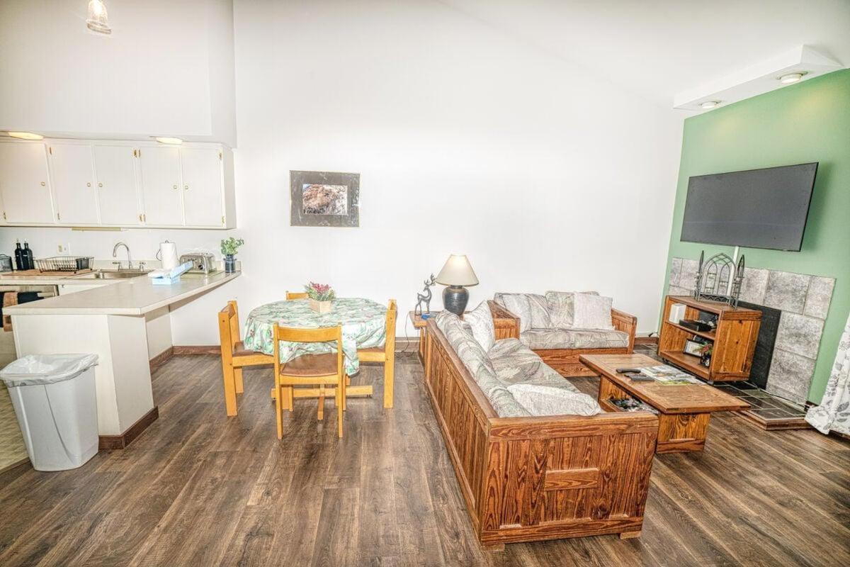 Gateway Condo A25 - B&B Mendon