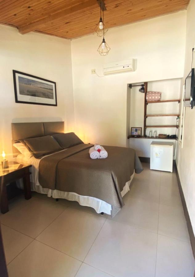 Tweepersoonskamer met Uitzicht op het Zwembad - Begane Grond