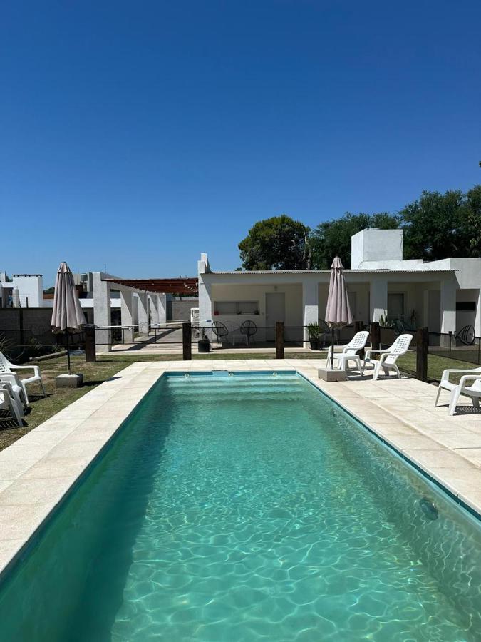 Tres Chañares- Alojamiento con pileta -Cerca de la playa - B&B Miramar