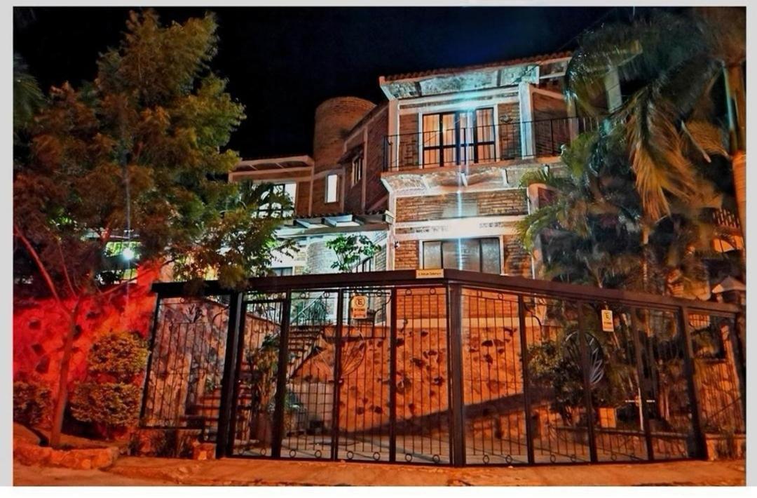 Casa CABAÑA CHULA VISTA a 5 minutos del centro - B&B Tequila