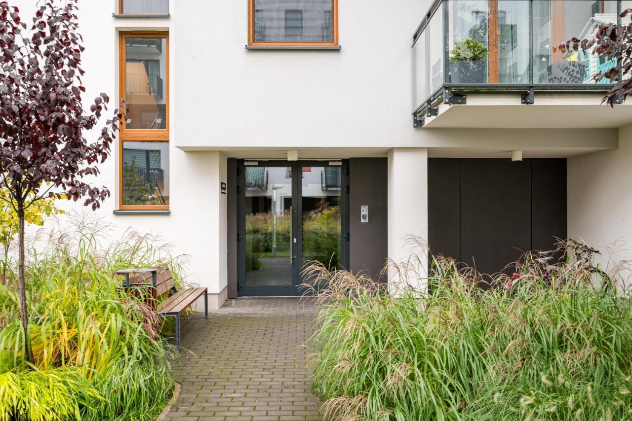 Białołęka Charming Apartment by BookingHost - B&B Warsaw