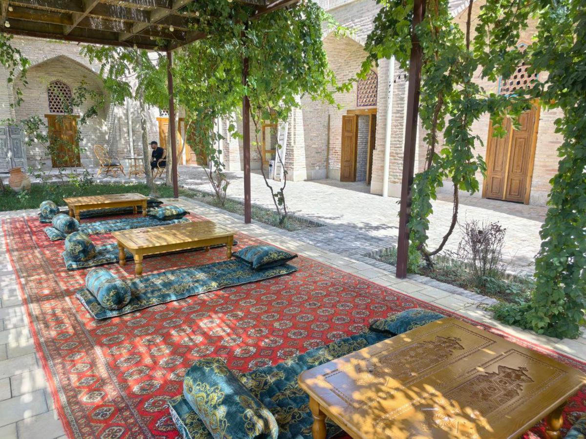 Marhaba boutique Madrasah 15th-16th century - B&B Bukhara