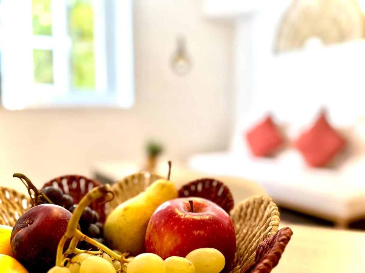 Le Joyau d'Aristide - Appartement Confort en Hyper-Centre à deux pas du Théâtre Antique - Climatisation - B&B La Celle-sous-Gouzon