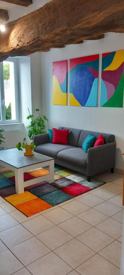 APT Iere ETAGE PARKING PRIVE AVEC GARAGE MOTO VELO - B&B Doué-la-Fontaine