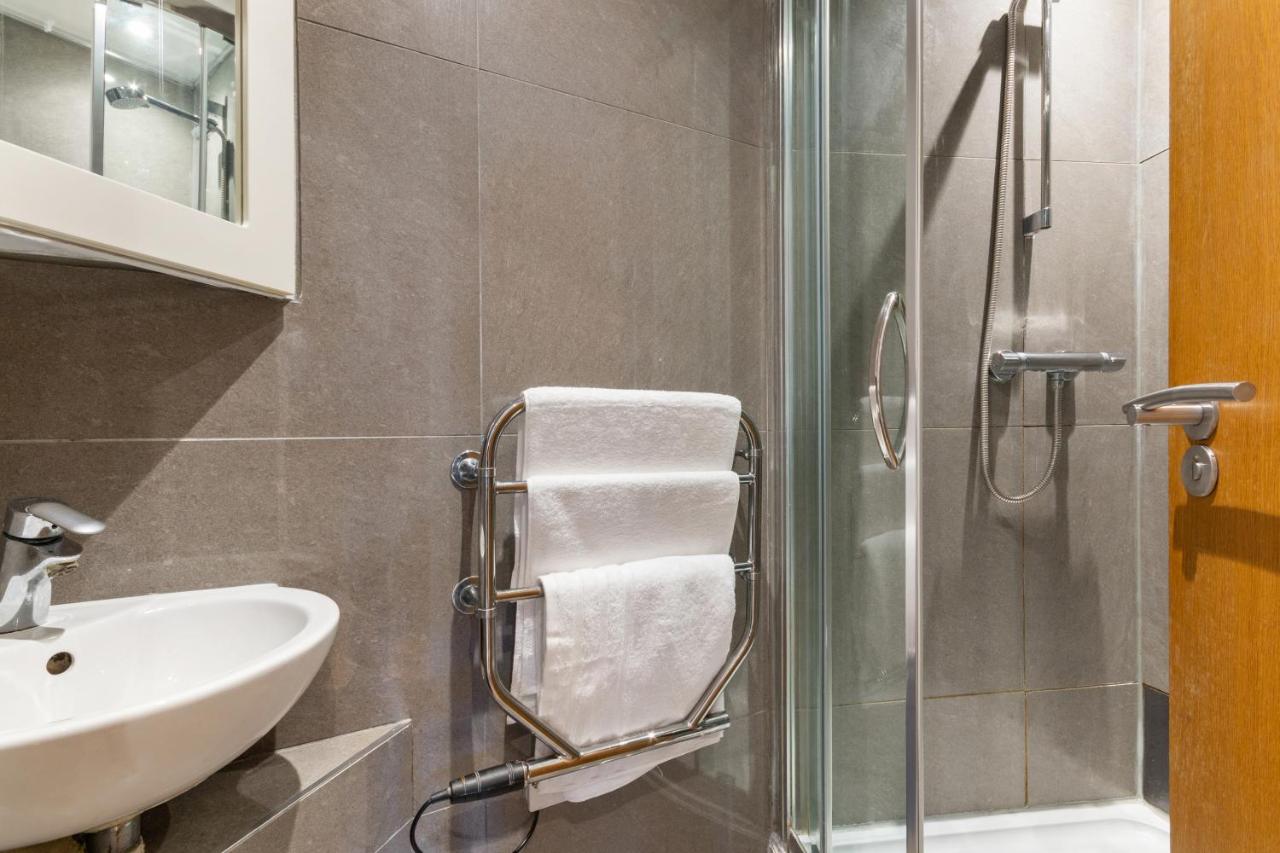 NEW! Fulham 1-bed Apartment with Patio - Ferienwohnung London