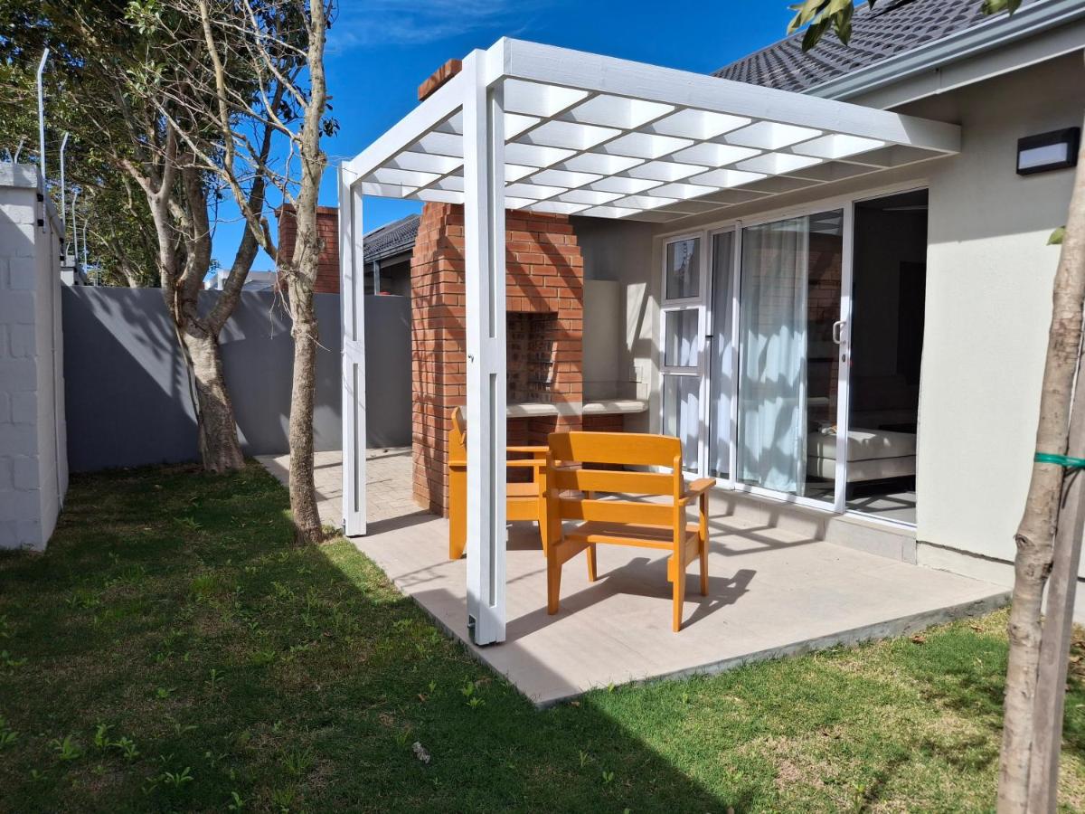 Arbre Stay at 1 ON YORK - Bed and Breakfast George