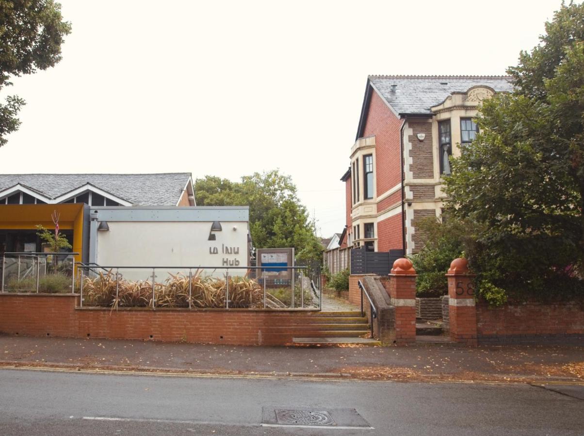 Stylish, Spacious City Hideaway - Sleeps up to 9 - B&B Cardiff