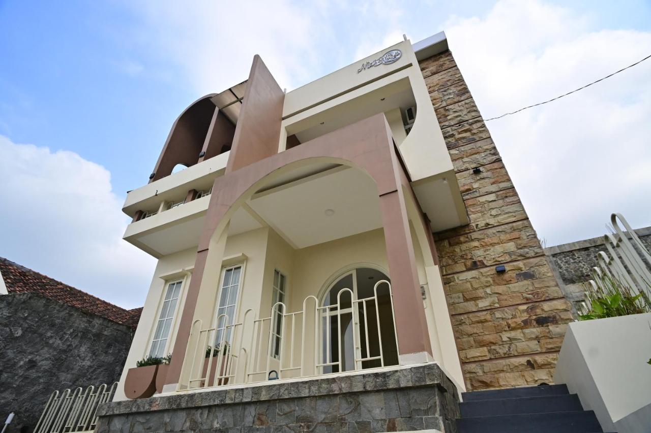 Maison Belle - B&B Tlekung