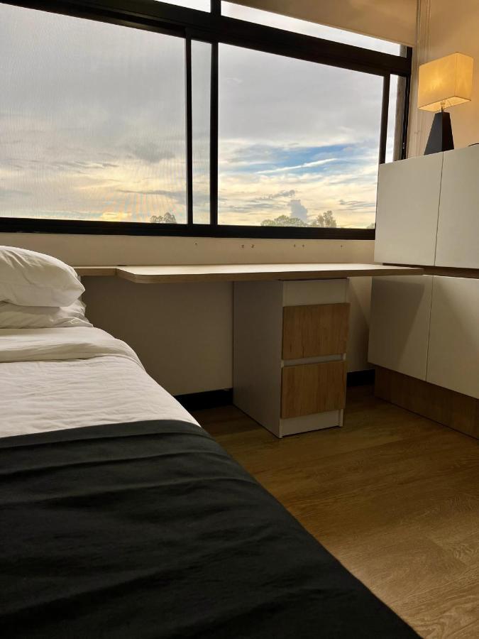 Hotel Rioverde-Suite localizada a 5 minutos del aeropuerto Internacional - Chambres d’hôtes Rionegro