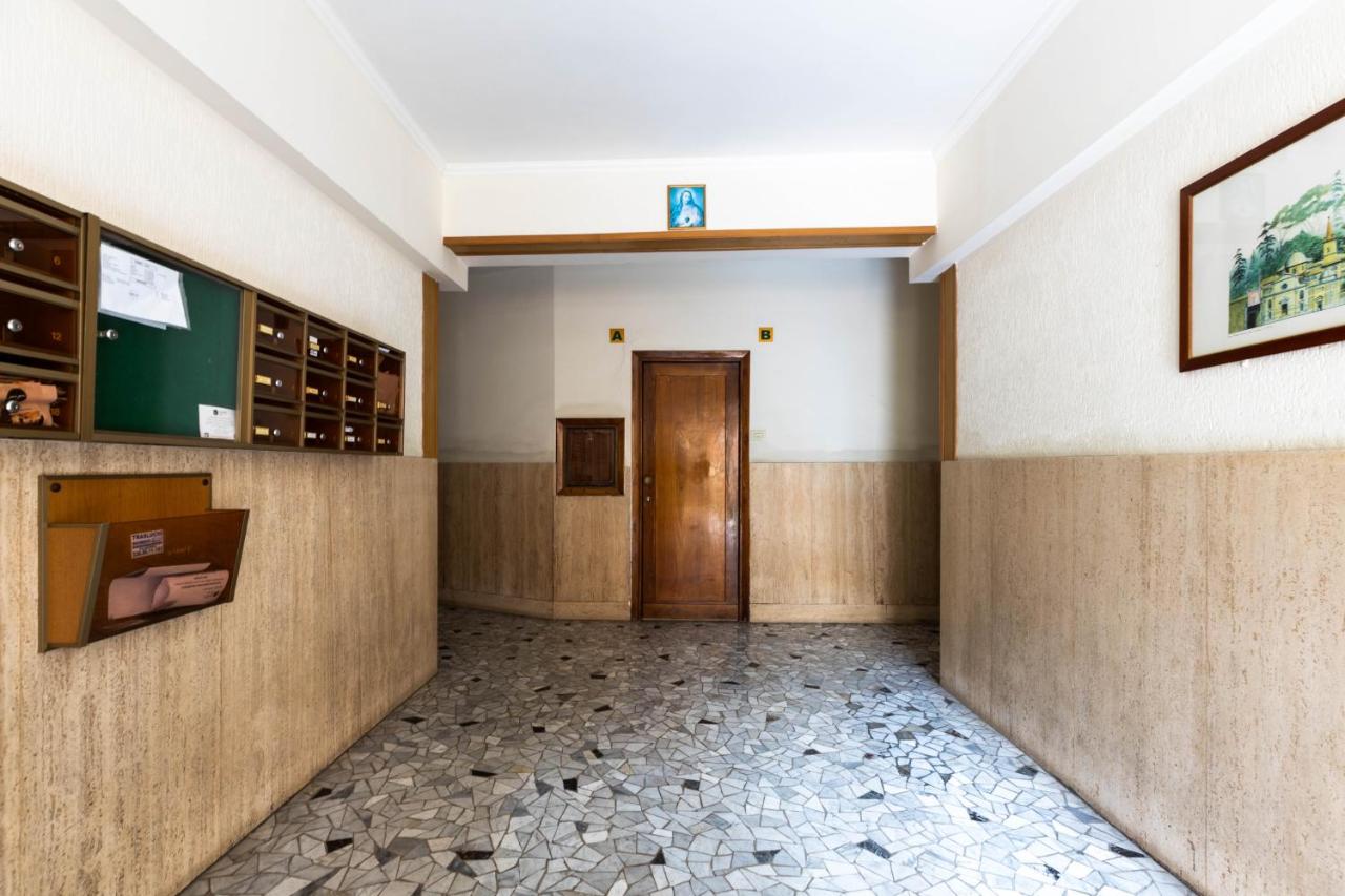 Cappuccino Pop, Apartment Metro A - Chambres d’hôtes Rome