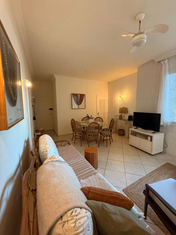 Apartamento de frente para o mar na Pitangueiras - B&B Guarujá