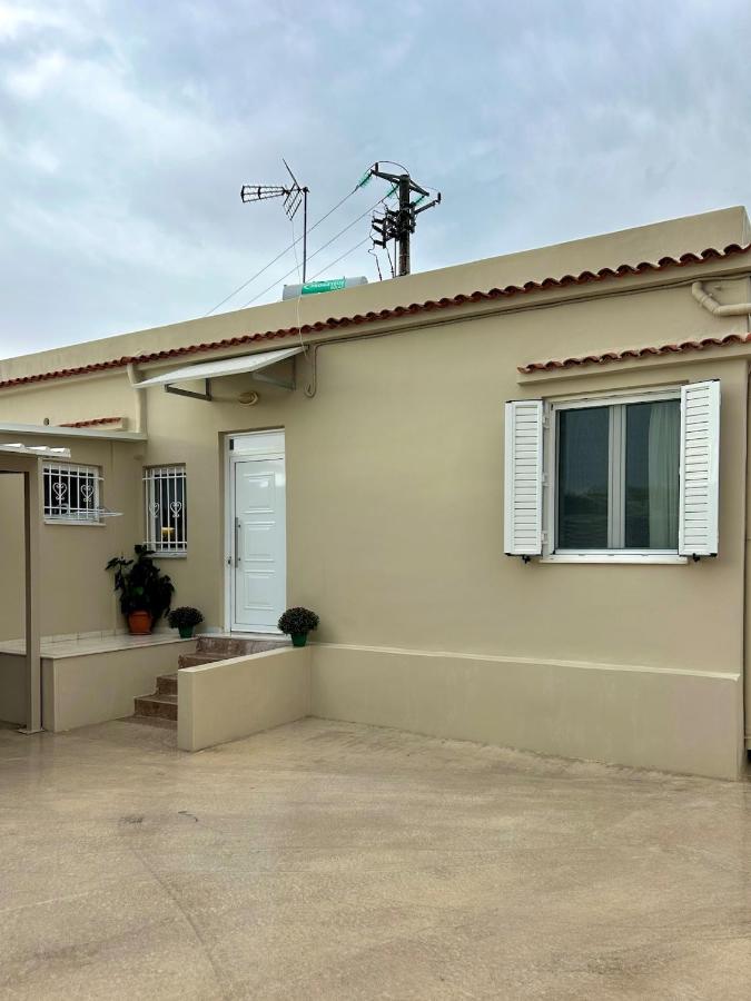 Short stay near the airport! - B&B Koropí