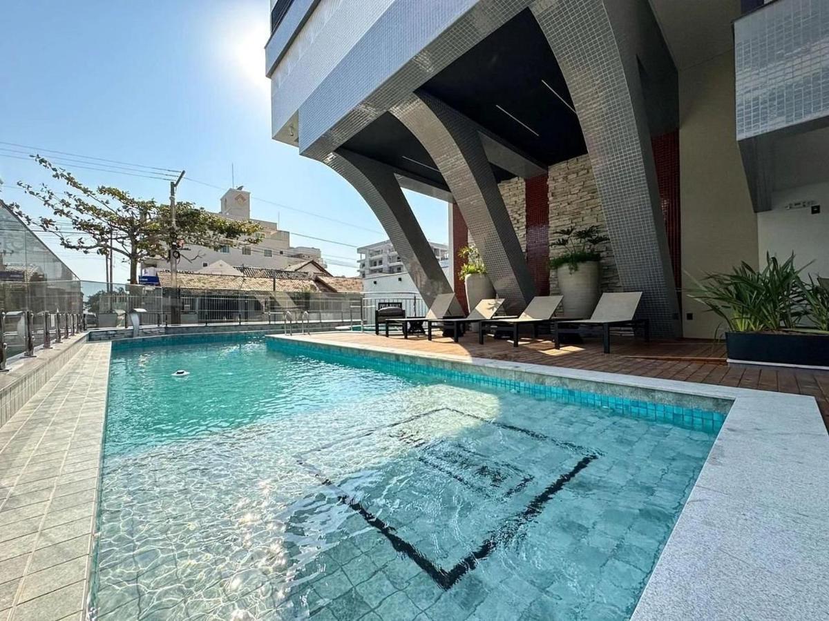 Excelente apartamento em Bombas com piscina - B&B Bombinhas