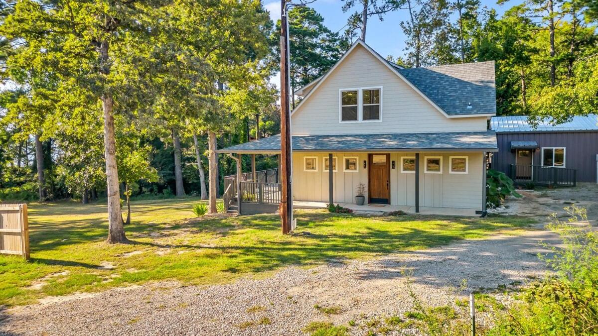 Flint Palestine Lakefront Retreat Firepit BBQ - B&B Flint