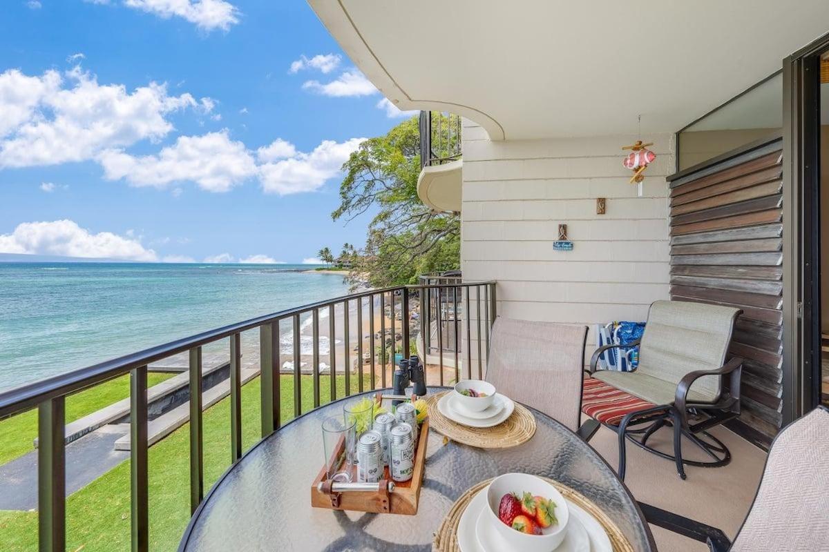 Kahana Reef 221 · KR 221 BeachFront Condo w Ocean Views Pool BBQ - B&B Kahana