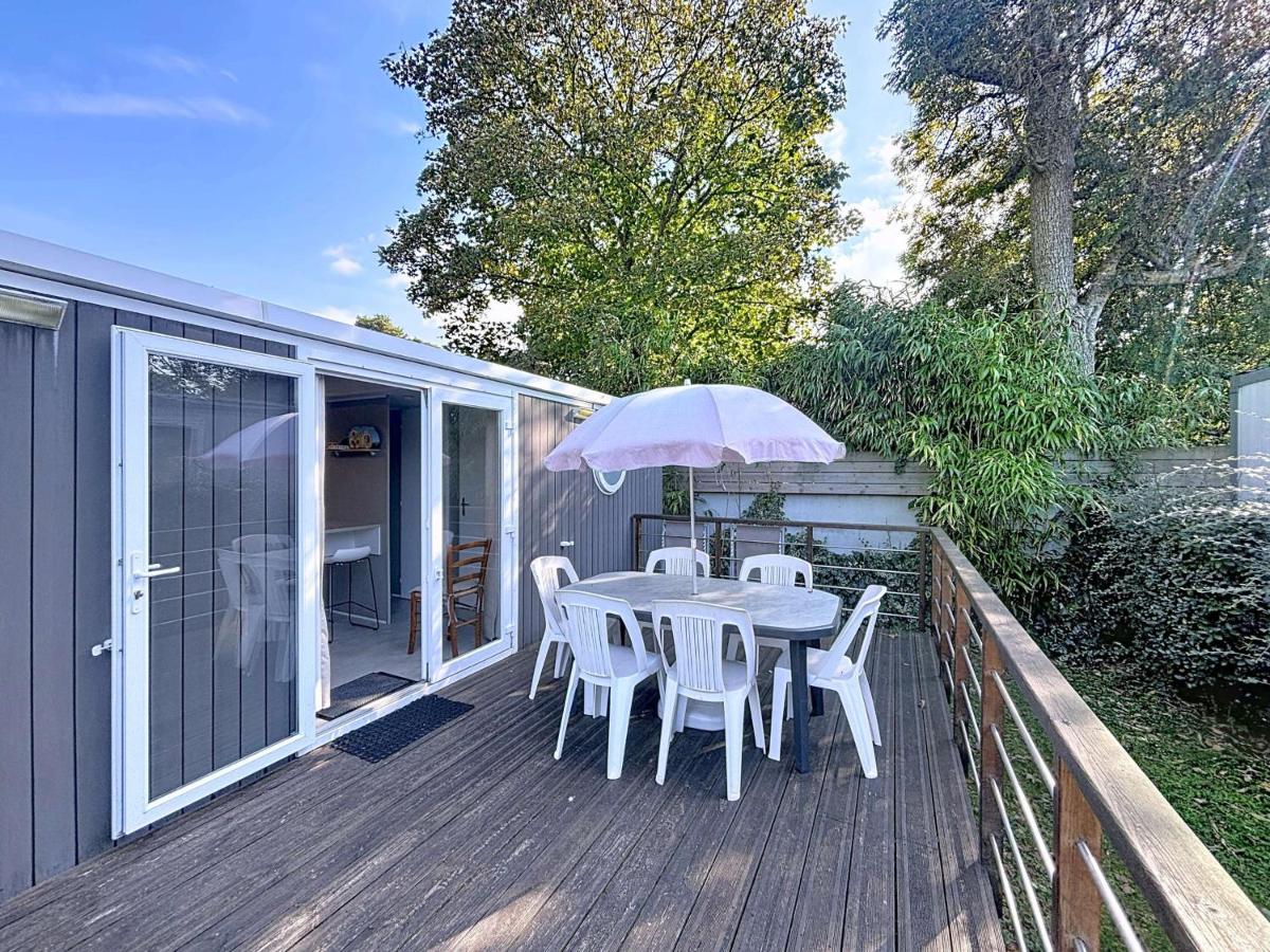 Mobil-home Confort 2 chambres, Piscine chauffée, 200 m de la plage, Parking et Wi-Fi inclus - FR-1-361A-77 - Bed and Breakfast Jullouville