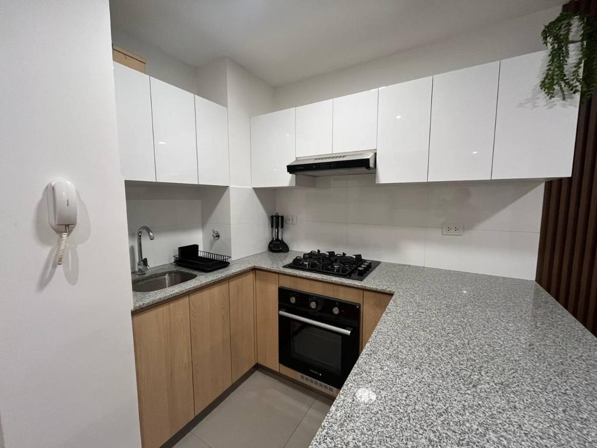 Apartamento Amoblado a un paso del parque de las aguas - B&B Lima
