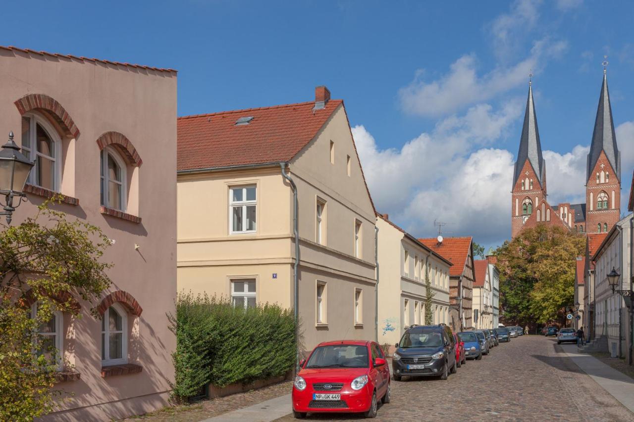 B&B Neuruppin - Altstadt Ferienwohnung - Bed and Breakfast Neuruppin