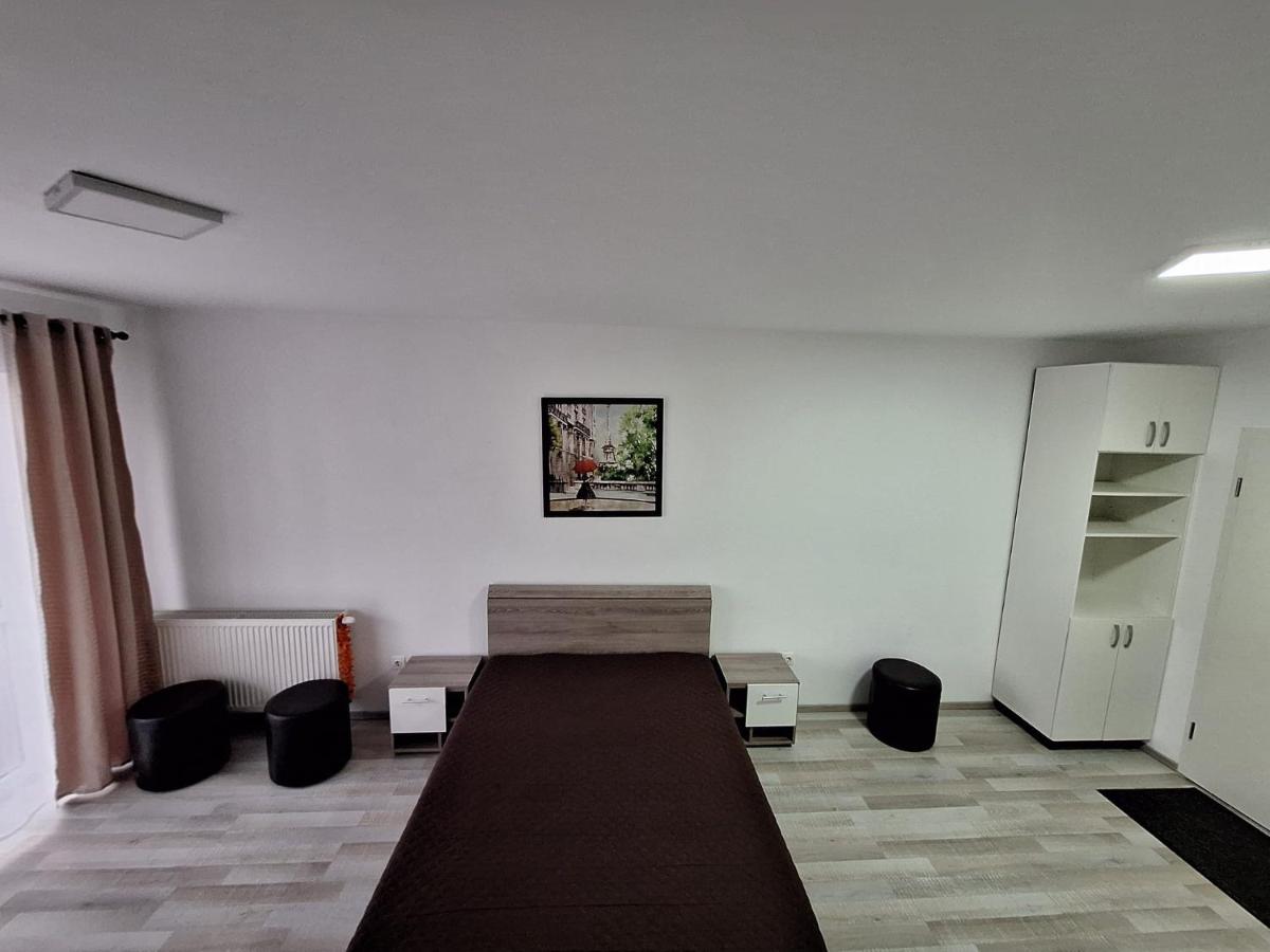 LCB Suites Avantgarden 41 - B&B Brasov