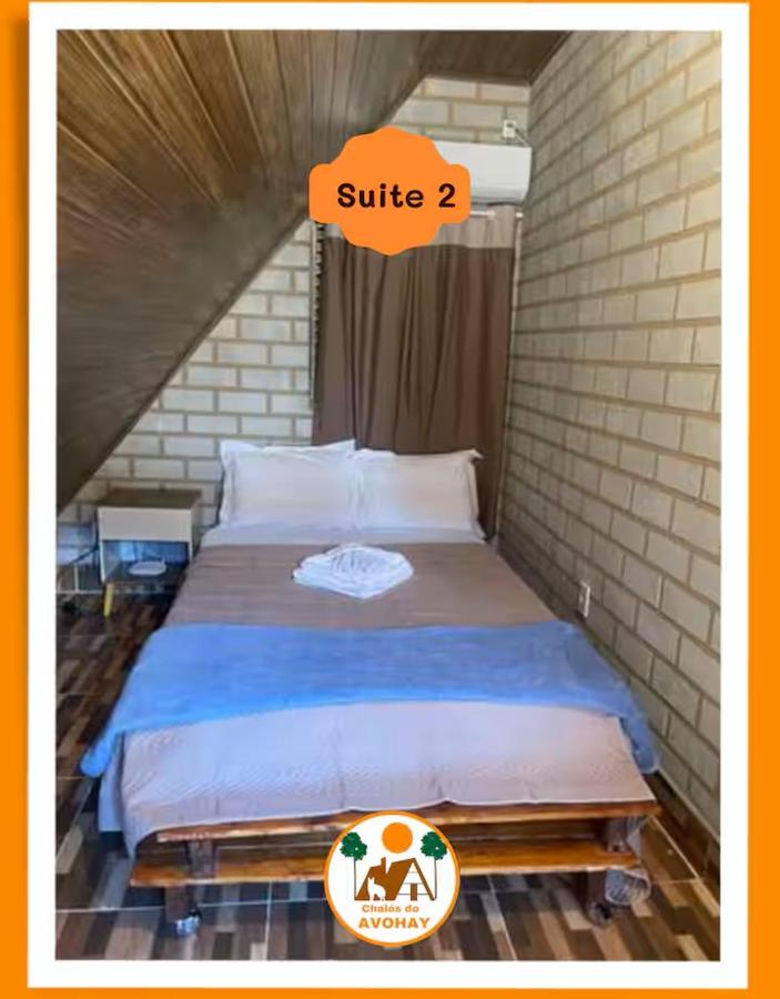 Chalés do AVOHAY, lindo chalé com privativa banheira hidromassagem aquecida, apenas 2 minutos da Vila de São Jorge Chalé Guita - Ferienwohnung São Jorge