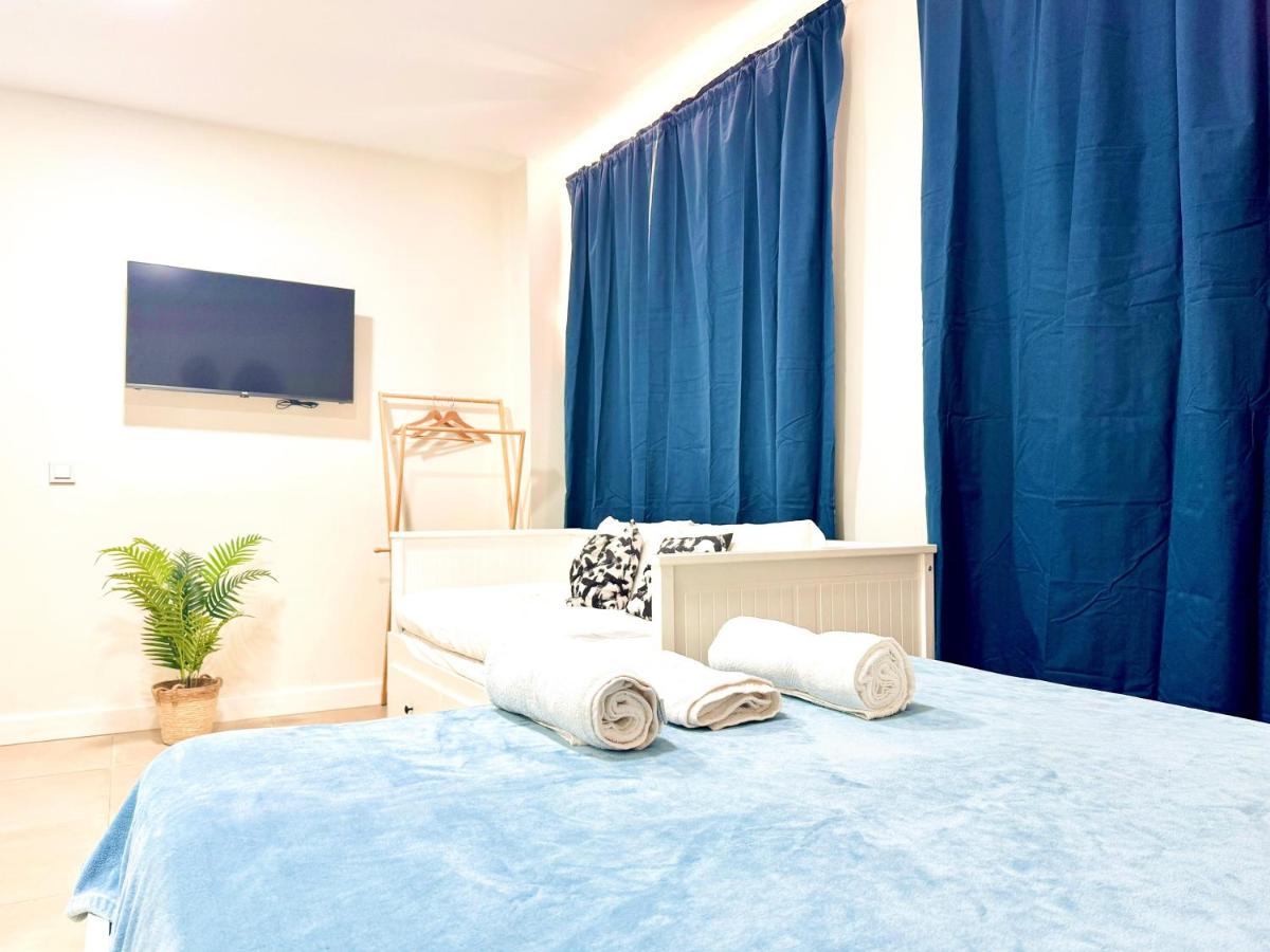 COSTA by Hawkins BajoA - B&B Algeciras