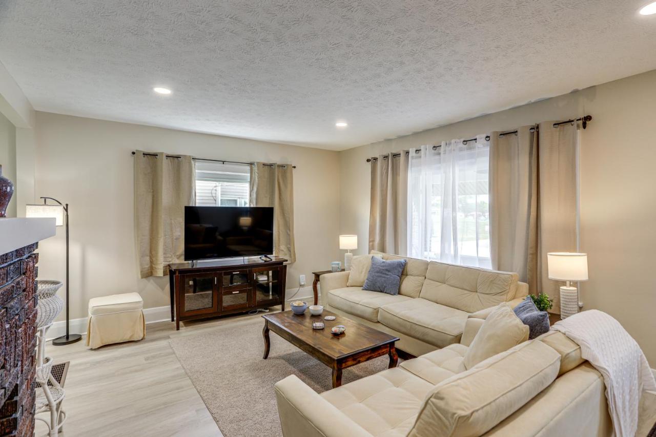 1 Mi to Cedar Point: Family Getaway w/ Porch! - Ferienwohnung Sandusky