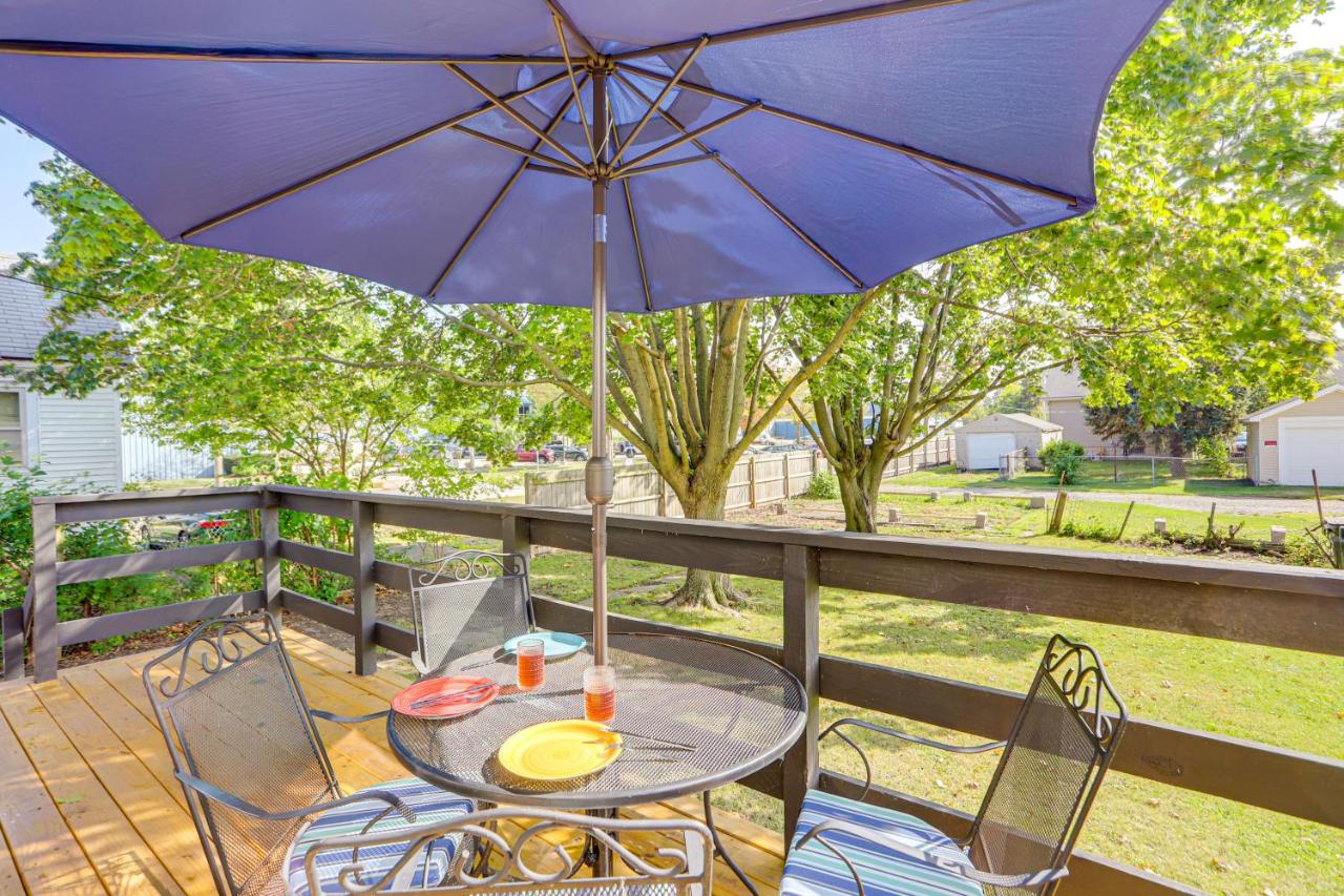 1 Mi to Cedar Point: Family Getaway w/ Porch! - Ferienwohnung Sandusky