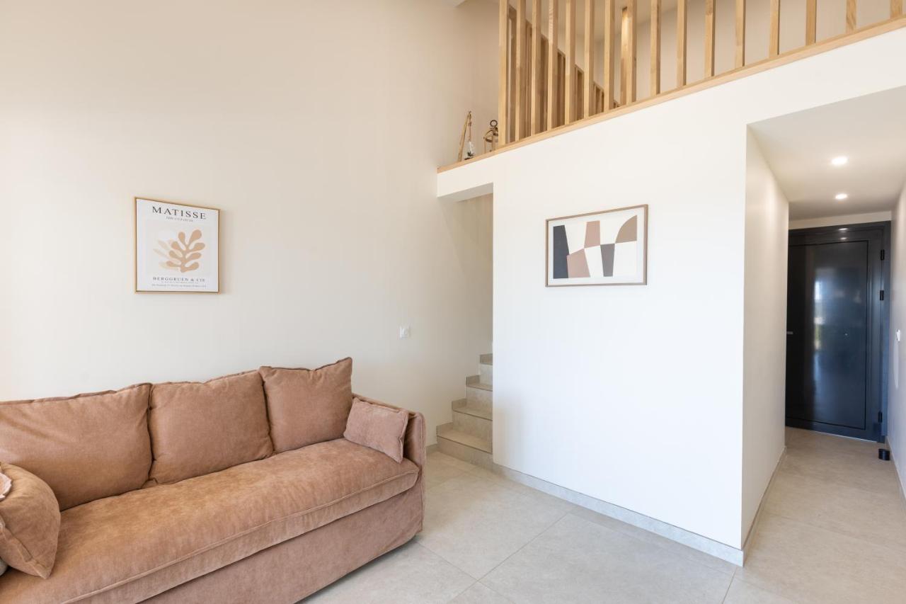 Alba Duplex - Parking - Air conditioning - WiFi - Private Garden - B&B Martigues