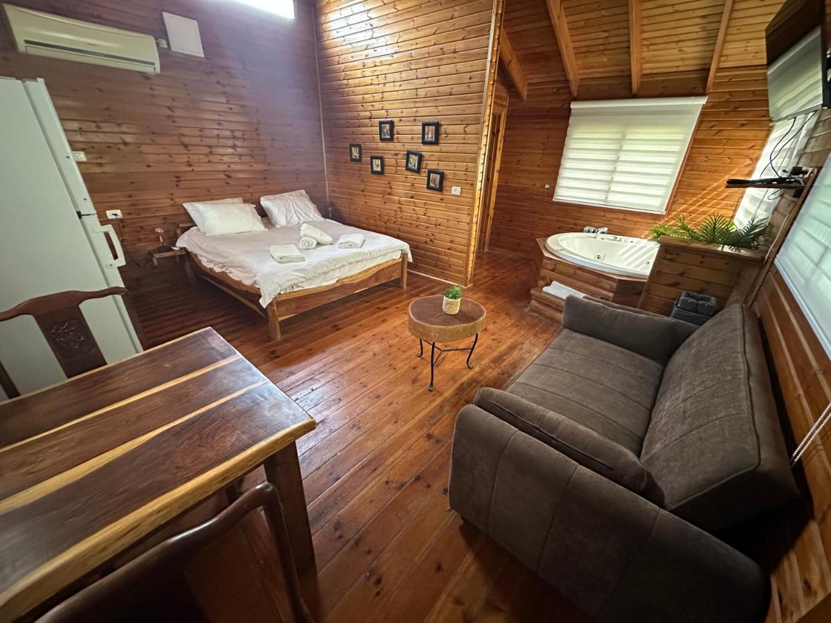 Studio with Spa Bath