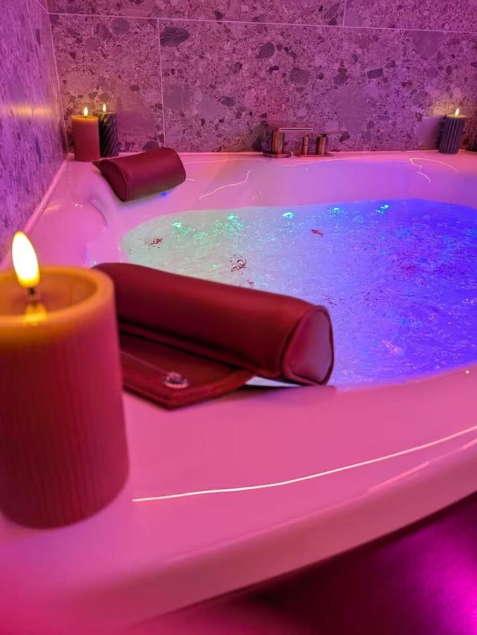 One-Bedroom Apartment with Spa Bath