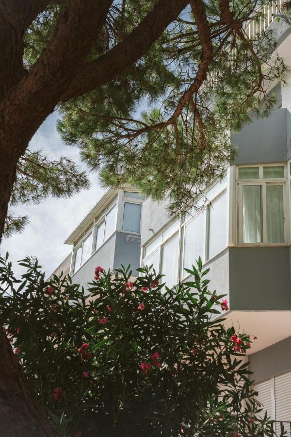 The Salty Pearl - Charming Beach Retreat in Cascais - B&B Cascais