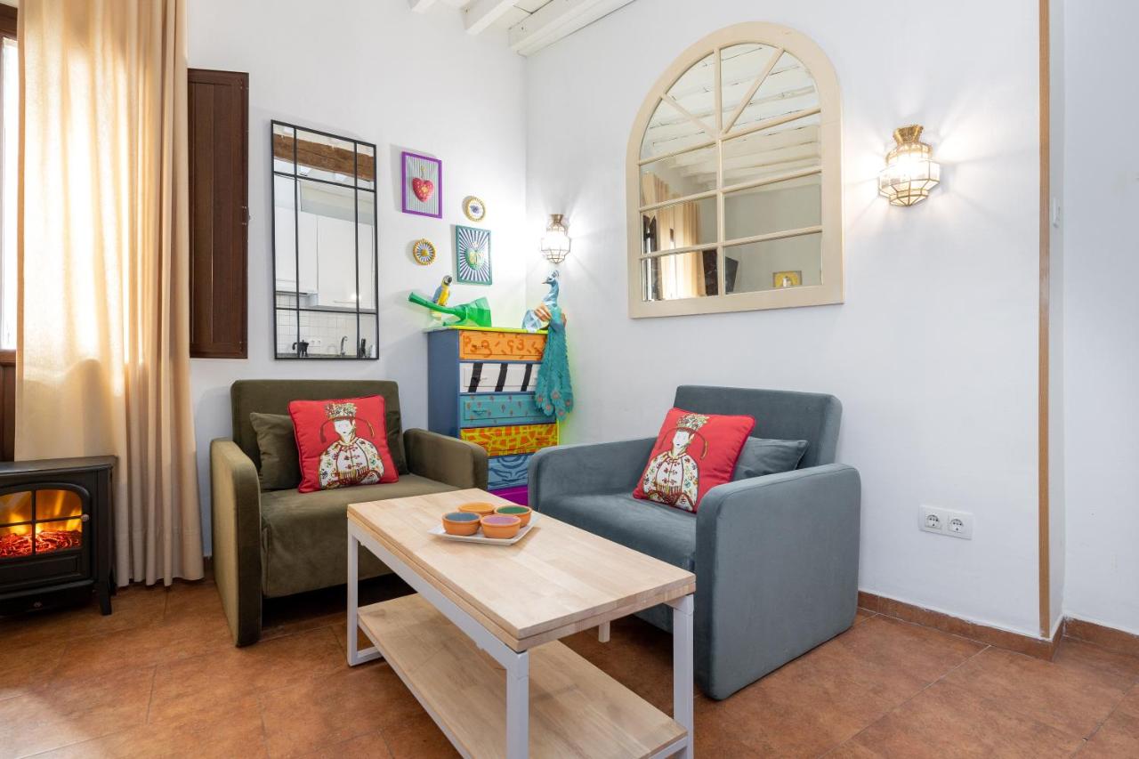 One-Bedroom Apartment with Balcony
