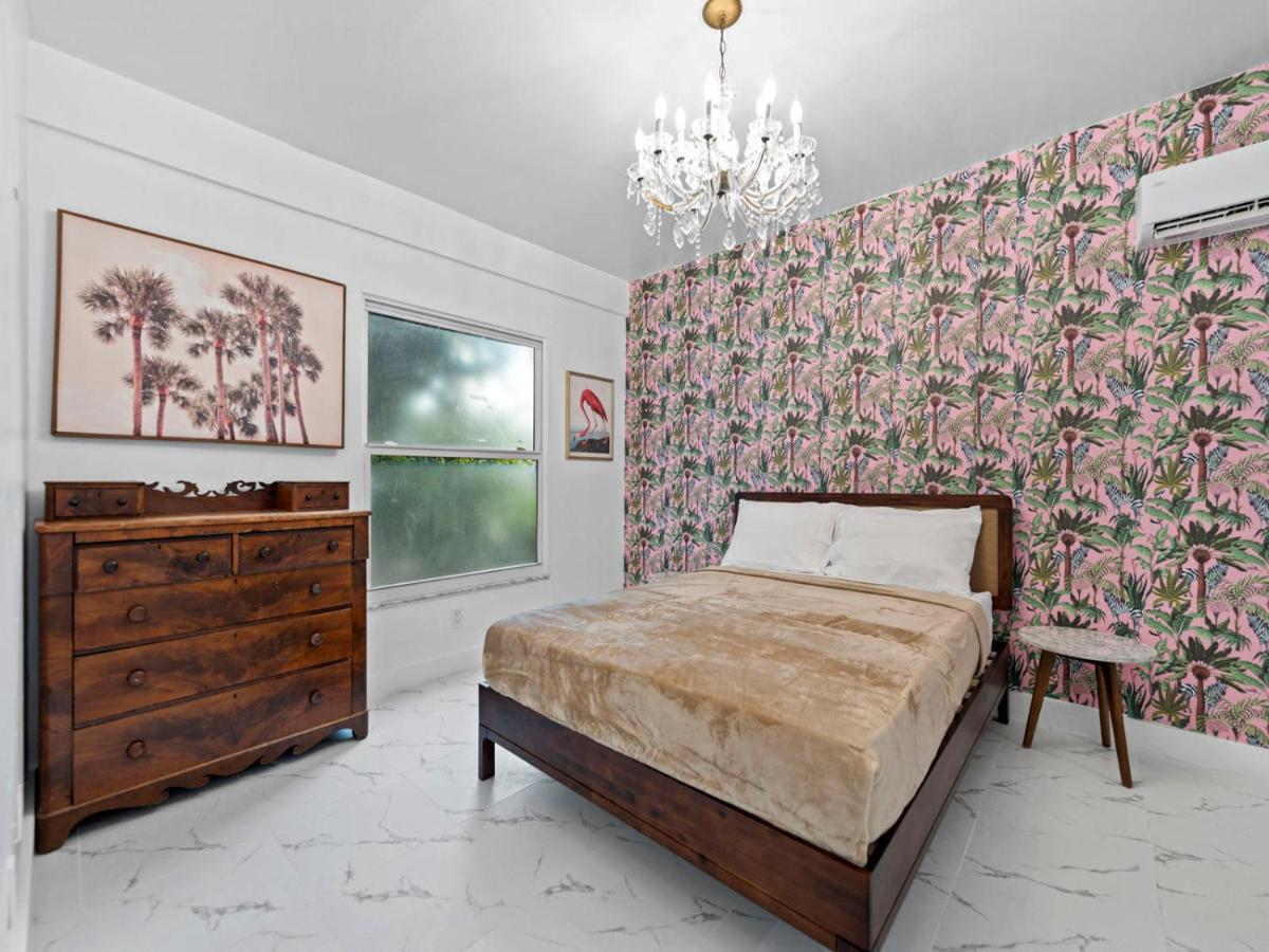 Tropical Havana 2br Central Location - Bed and Breakfast Miami