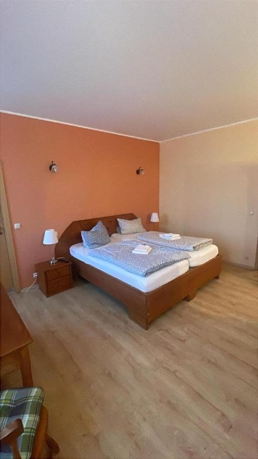 Pension Schleibrücke - Bed and Breakfast Boren