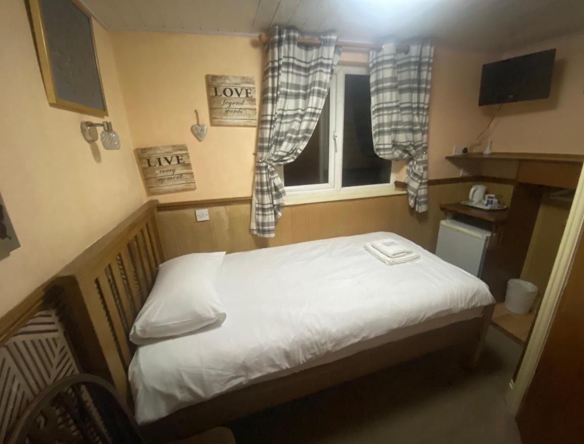 Single Room with Bathroom