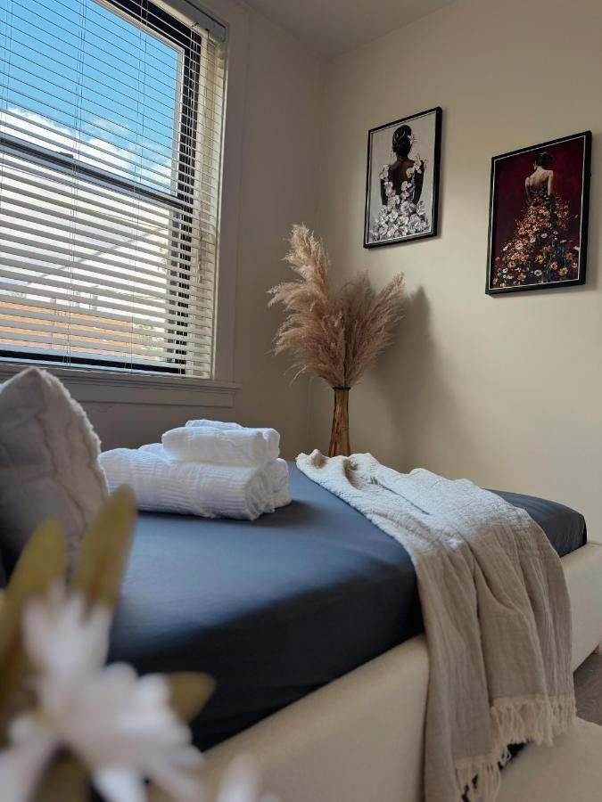 2 BEDS Free Parking Right Where You Want to Be - Ferienwohnung Pittsburgh