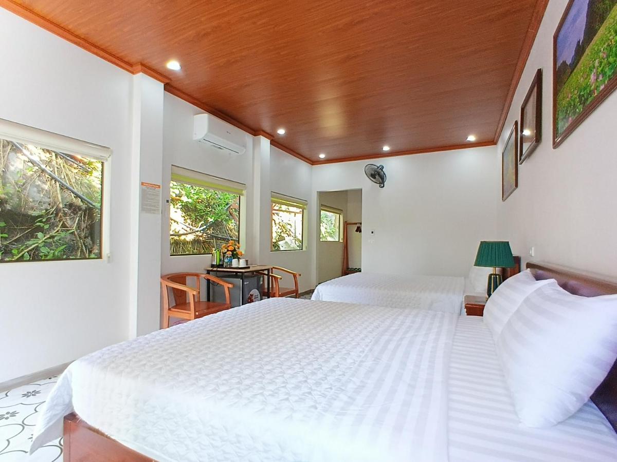 Camera Quadrupla con Vista Montagna