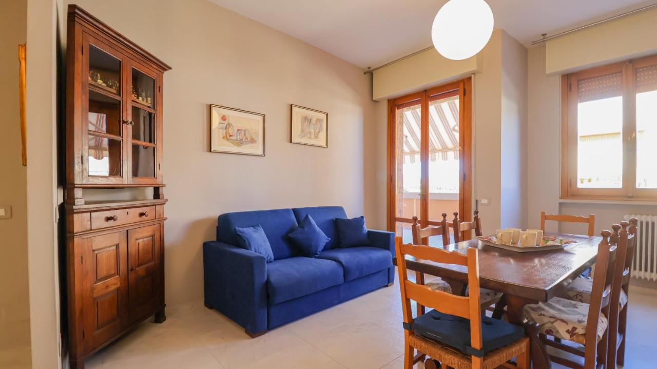 Modern Apartment near the Centre - with Balconies - Ferienwohnung Pistoia