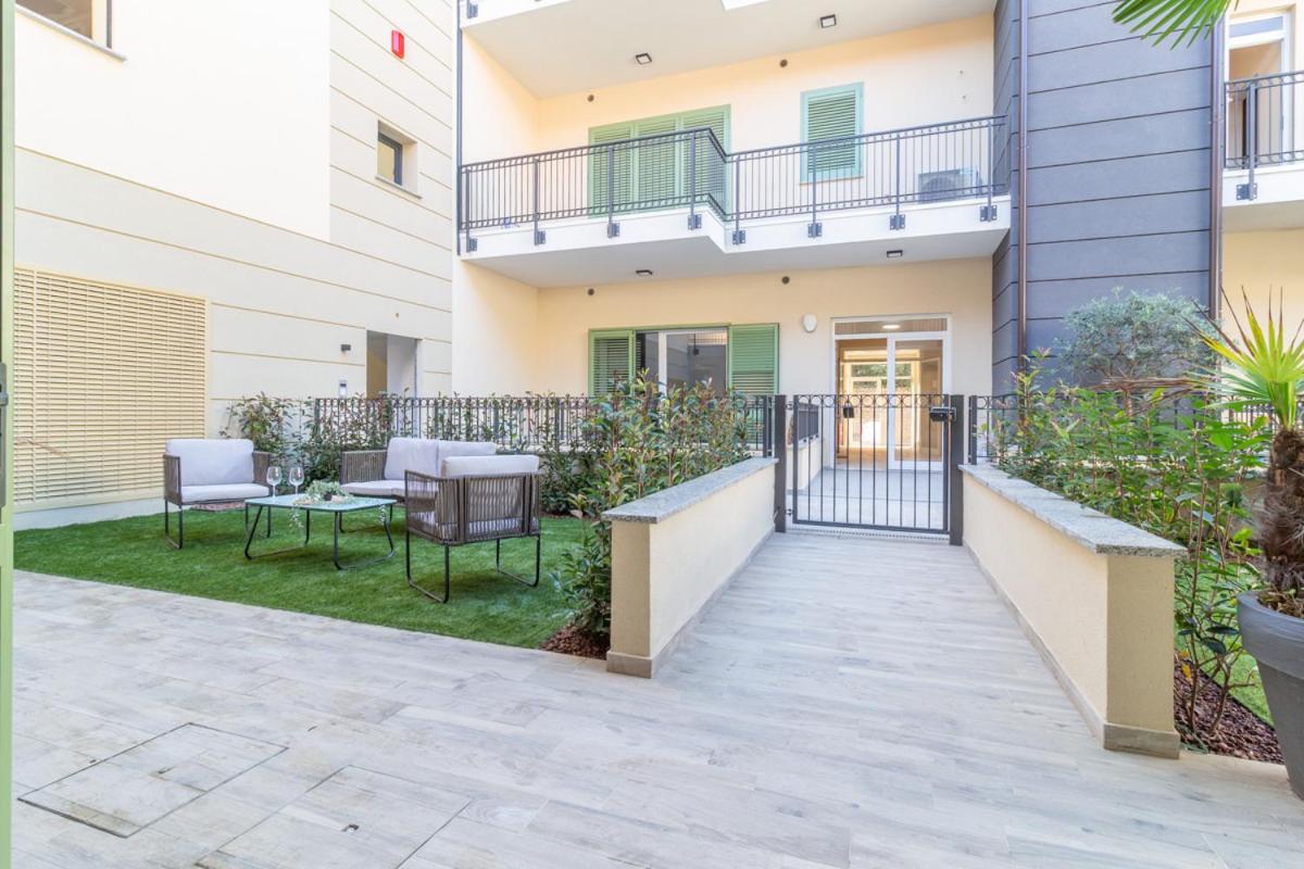S&M APARTMENTS "Casa iago" appartamento di lusso con giardino a Monza - Chambres d'hôtes Monza