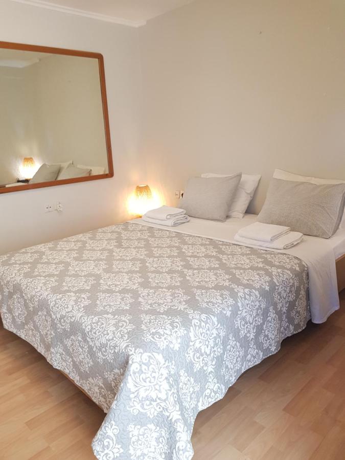 COZY Apt BY THE SEA AT VOULIAGMENI - B&B Atene