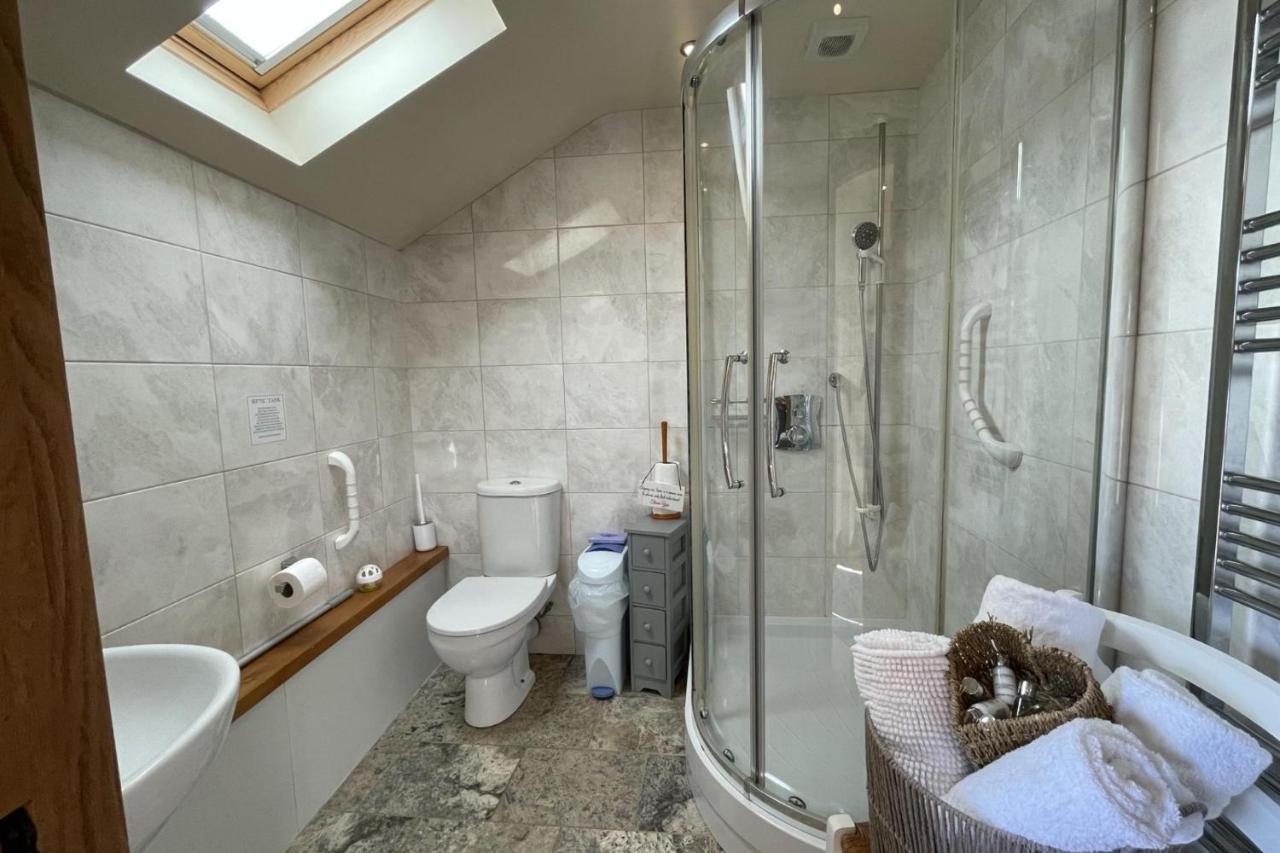 The Shippon Breathtaking Views Private Hot Tub - B&B Winkleigh