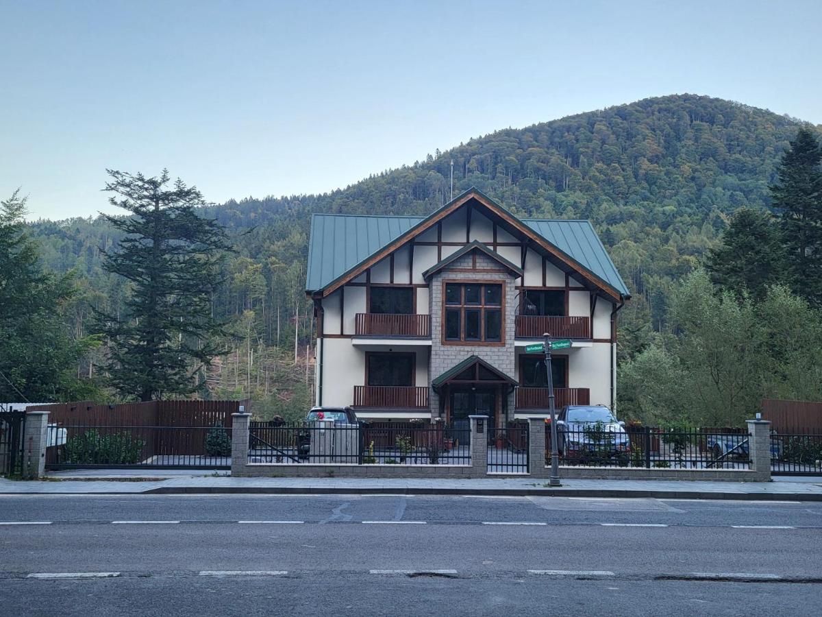 Montis View Sinaia - B&B Sinaia