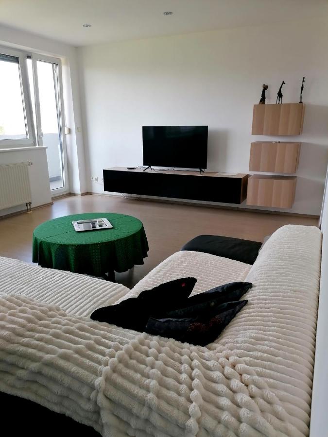 Marguerite apartment - parking including - B&B Bratislava
